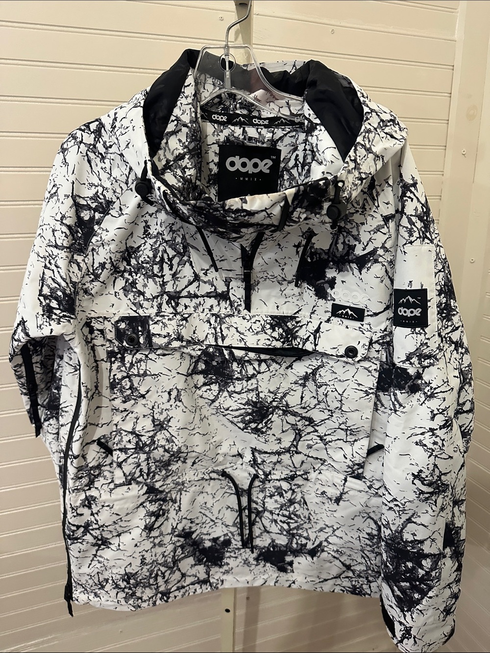 Dope women’s White & Black Marble snowboarding Snow Anorak Jacket Ski Coat M